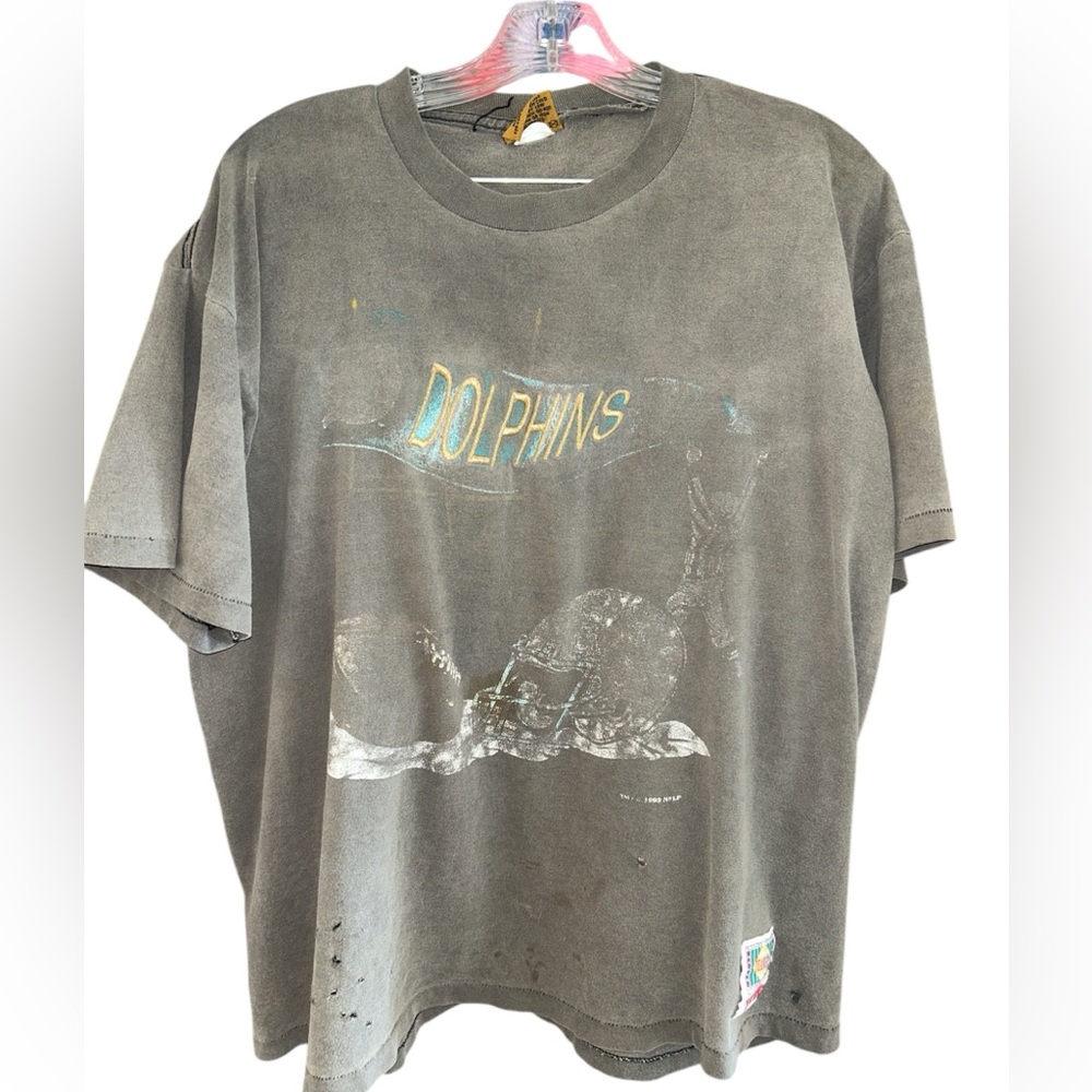 Vintage Nutmeg Miami Dolphins Thrashed Graphic T-Shirt Size Large Single Stitch